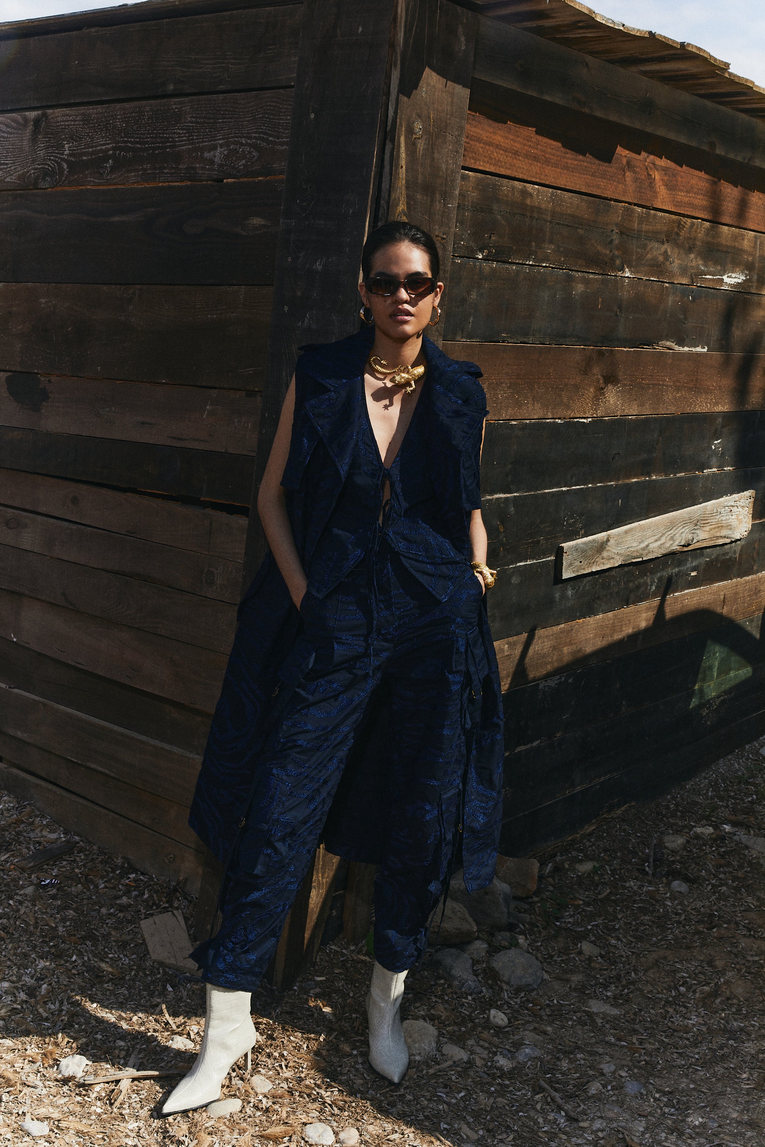 EMBROIDERED TRENCH