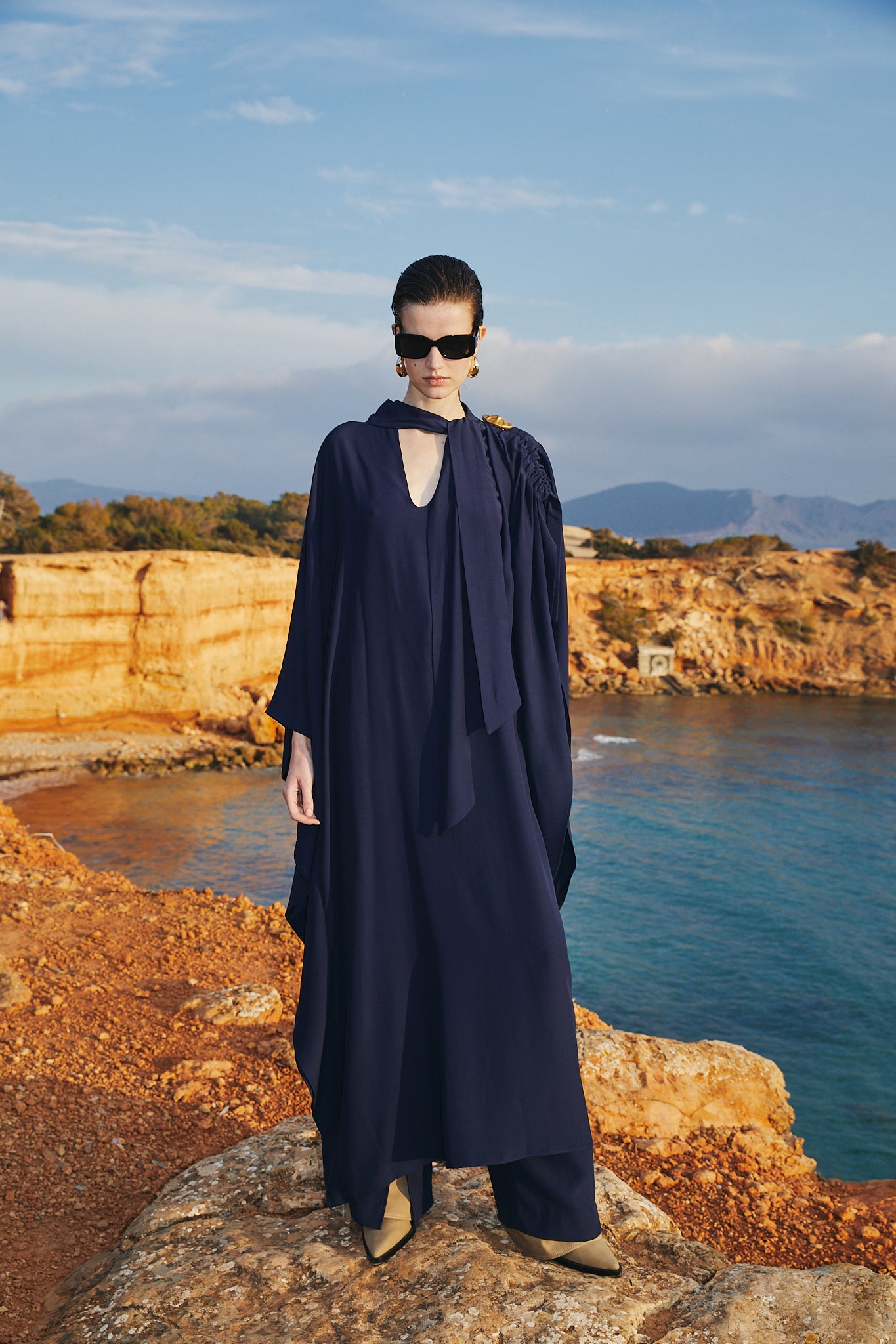 CREPE MAXI DRESS