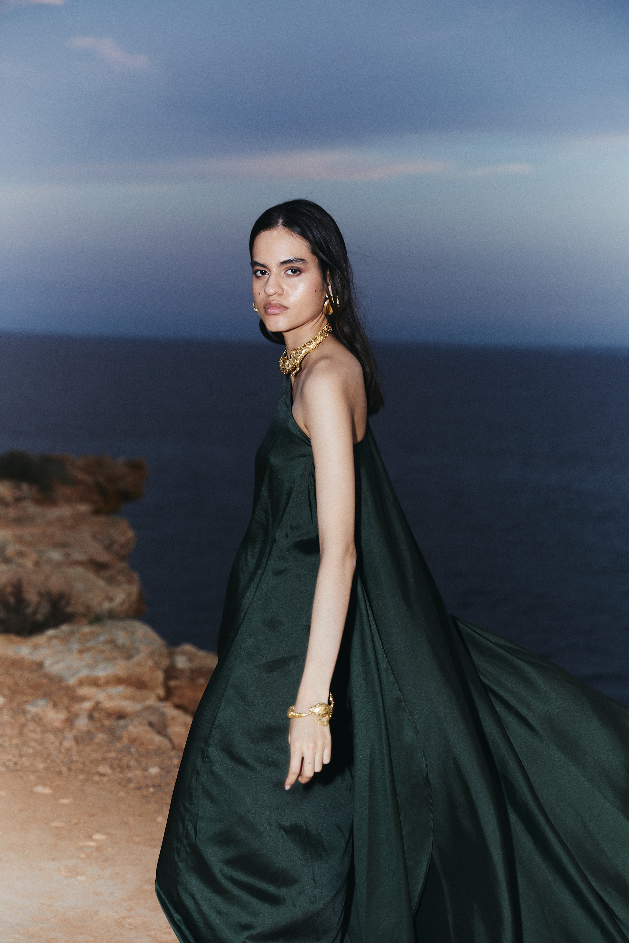 WIDE ASYMMETRICAL KAFTAN