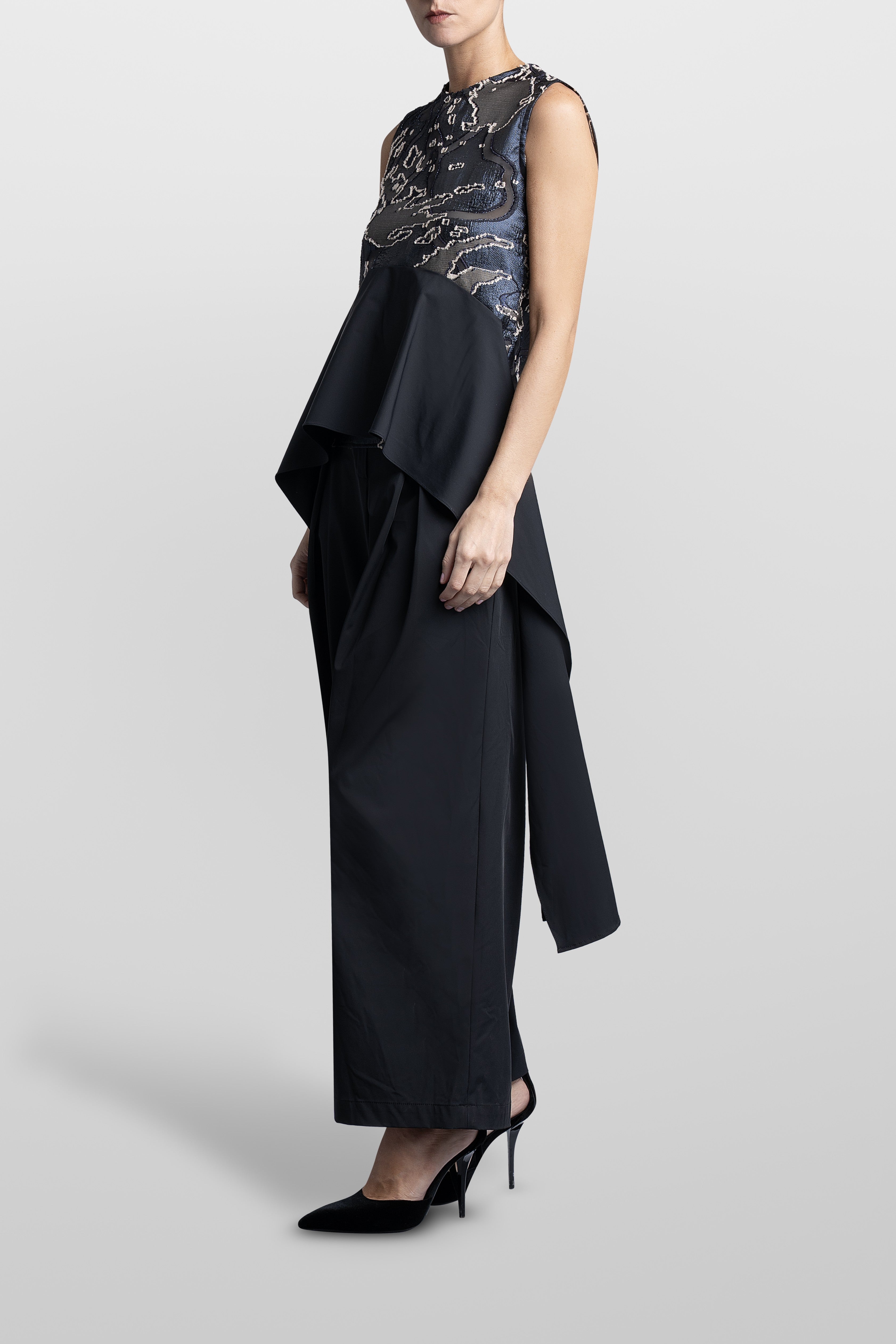 JACQUARD ASYMMETRICAL VOLANT TOP